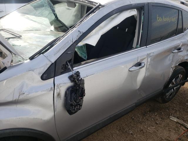 Photo 10 from auction – 2016 TOYOTA RAV4 LE with VIN 2T3BFREV3GW440381