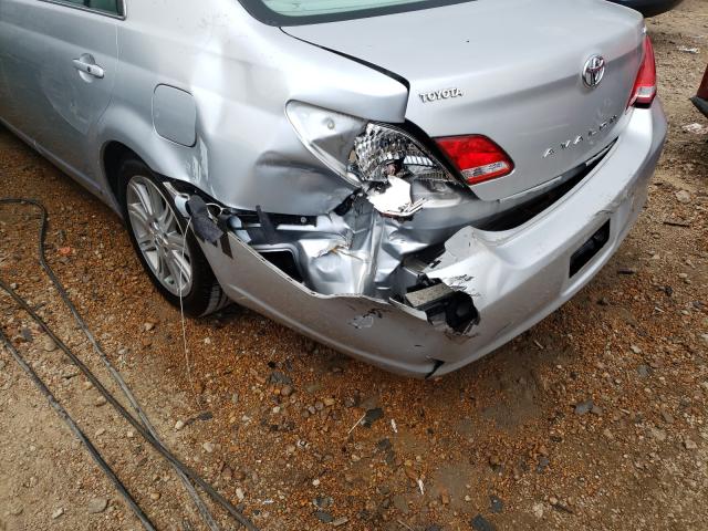 Photo 9 from auction – 2005 TOYOTA AVALON XL with VIN 4T1BK36B95U044040