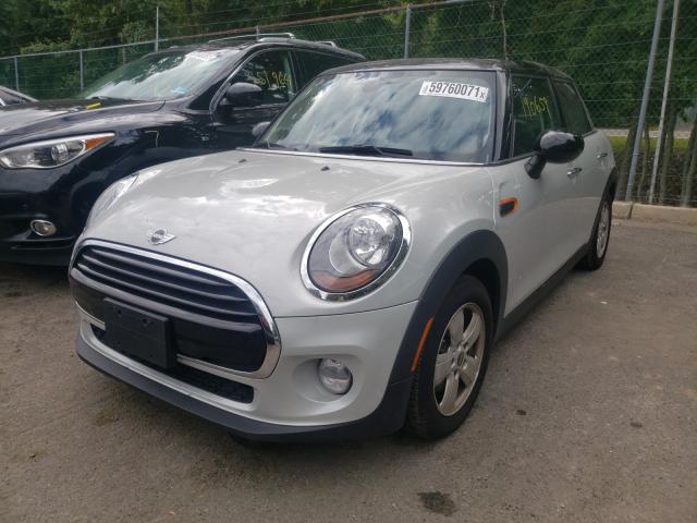 Photo 2 from auction – 2016 MINI COOPER CLU with VIN WMWXU1C58G2A93915
