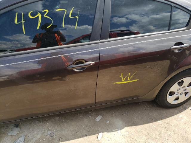 Photo 9 from auction – 2017 KIA FORTE LX with VIN 3KPFK4A73HE049509
