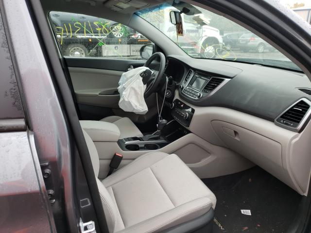 Photo 5 from auction – 2018 HYUNDAI TUCSON SE with VIN KM8J2CA49JU755722
