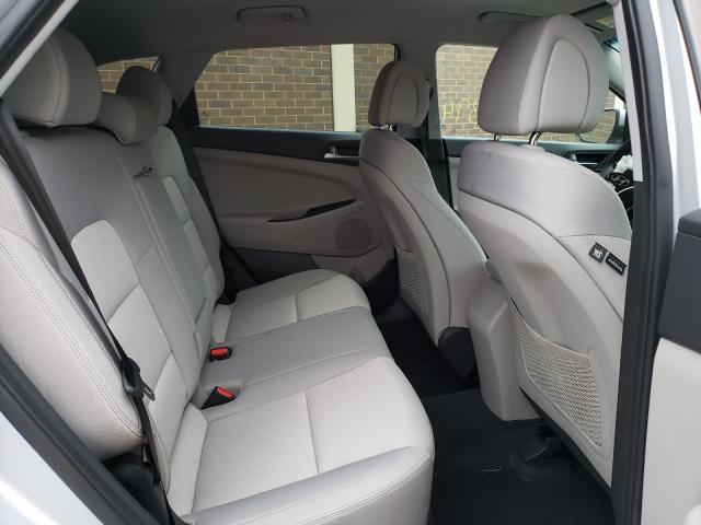 Photo 6 from auction – 2017 HYUNDAI TUCSON LIM with VIN KM8J3CA44HU390499
