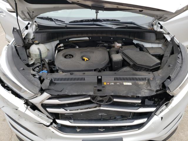 Photo 7 from auction – 2017 HYUNDAI TUCSON LIM with VIN KM8J3CA44HU390499