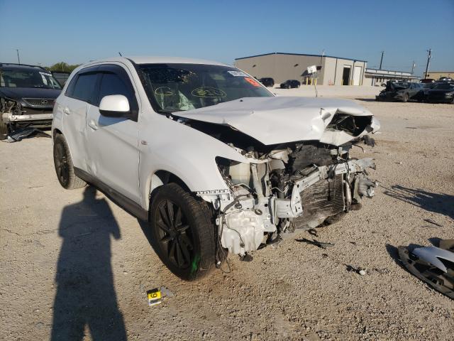 MITSUBISHI OUTLANDER 2015 مع رقم تعريف المركبة 4A4AP3AU0FE037377 - صورة من المزاد