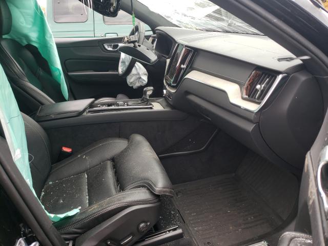 Photo 5 from auction – 2018 VOLVO XC60 T5 IN with VIN YV4102RL7J1017691