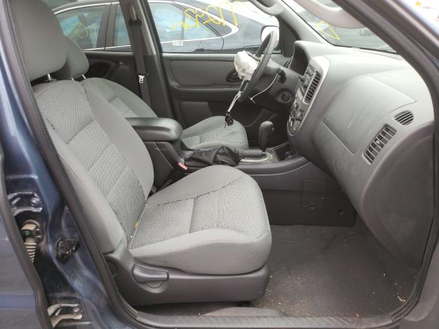 Photo 5 from auction – 2005 FORD ESCAPE with VIN 1FMCU93115KA74738