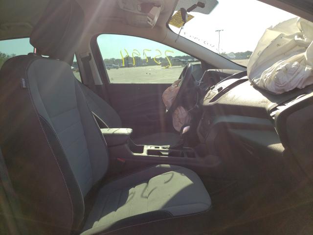 Photo 5 from auction – 2019 FORD ESCAPE S with VIN 1FMCU0F73KUC52225