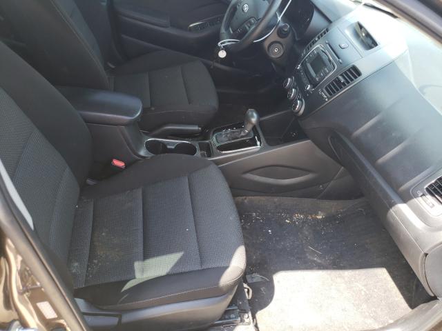Photo 5 from auction – 2017 KIA FORTE LX with VIN 3KPFK4A73HE049509