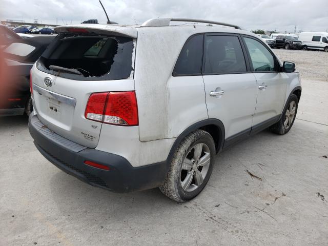 Photo 4 from auction – 2012 KIA SORENTO EX with VIN 5XYKU3A69CG293865