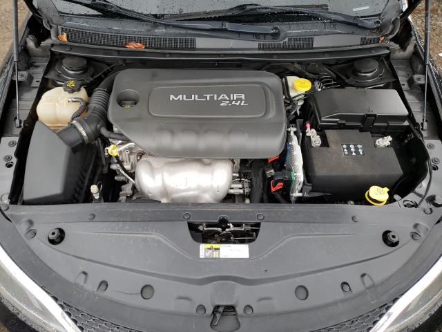 Photo 7 from auction – 2016 CHRYSLER 200 LIMITE with VIN 1C3CCCAB4GN127714