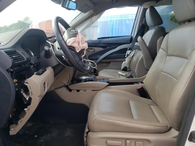 Photo 5 from auction – 2017 HONDA PILOT TOUR with VIN 5FNYF5H97HB019191