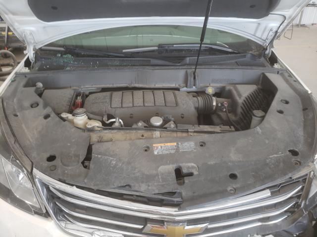 Photo 7 from auction – 2015 CHEVROLET TRAVERSE L with VIN 1GNKVHKD1FJ204888