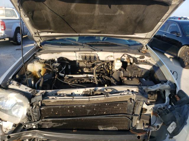 Photo 7 from auction – 2005 FORD ESCAPE XLS with VIN 1FMYU02Z75KB13387