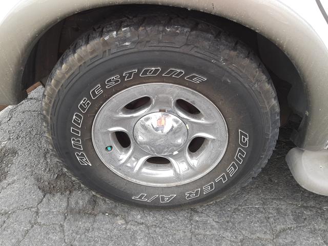 Photo 9 from auction – 2002 FORD EXPEDITION with VIN 1FMEU17L32LA56642