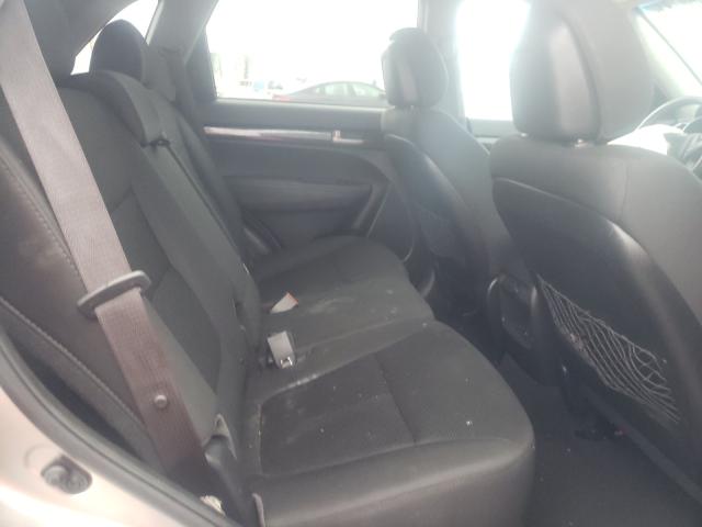 Photo 6 from auction – 2015 KIA SORENTO LX with VIN 5XYKT3A68FG619971