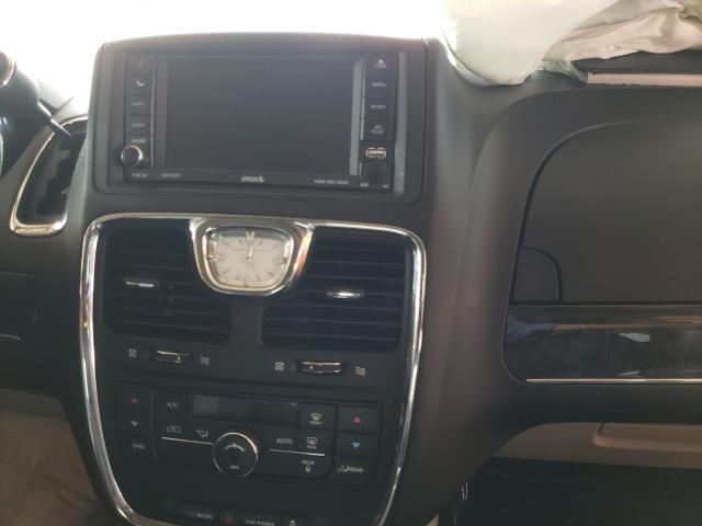 Photo 9 from auction – 2016 CHRYSLER TOWN & COU with VIN 2C4RC1BG5GR298947
