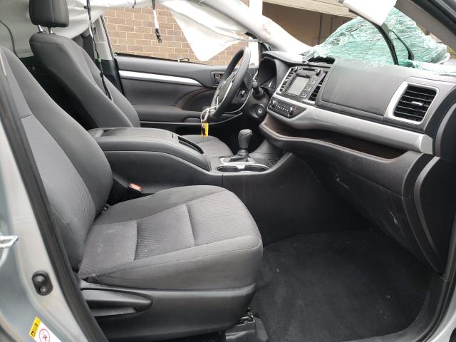 Photo 5 from auction – 2019 TOYOTA HIGHLANDER with VIN 5TDBZRFH6KS962934