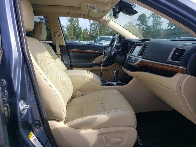 Photo 8 from auction – 2018 TOYOTA HIGHLANDER with VIN 5TDDZRFH5JS879809
