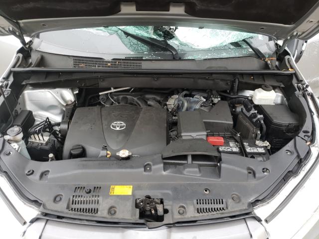 Photo 7 from auction – 2019 TOYOTA HIGHLANDER with VIN 5TDBZRFH6KS962934