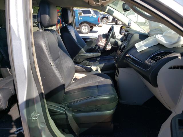 Photo 5 from auction – 2013 CHRYSLER TOWN & COU with VIN 2C4RC1BG4DR657541