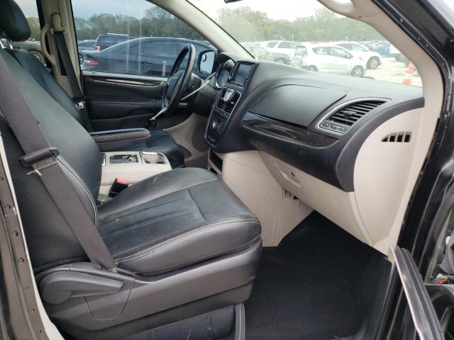 Photo 5 from auction – 2016 CHRYSLER TOWN & COU with VIN 2C4RC1BG0GR118497