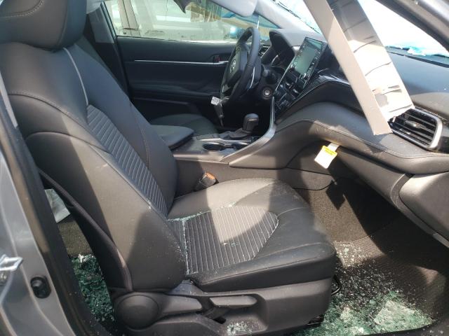 Photo 5 from auction – 2022 TOYOTA CAMRY SE with VIN 4T1G11AK2NU622791