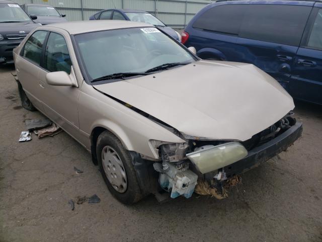 TOYOTA CAMRY CE 2000 with VIN 4T1BG22K0YU752439 - Photo from auction