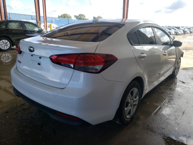 Photo 4 from auction – 2017 KIA FORTE LX with VIN 3KPFL4A72HE097807