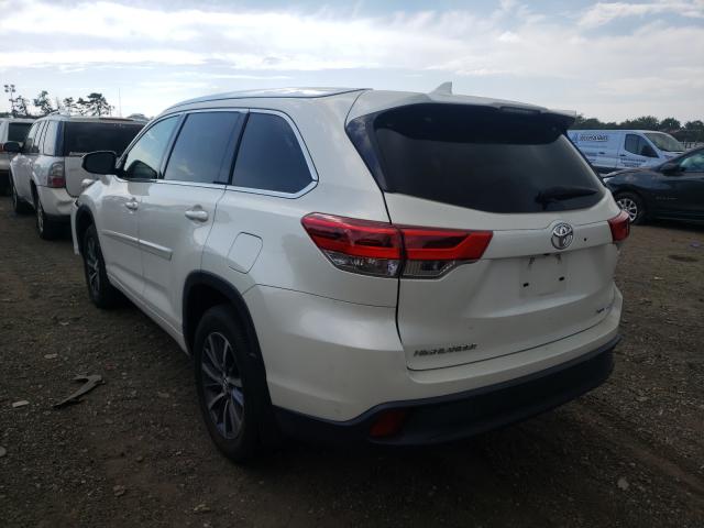 Photo 3 from auction – 2018 TOYOTA HIGHLANDER with VIN 5TDJZRFH2JS532618