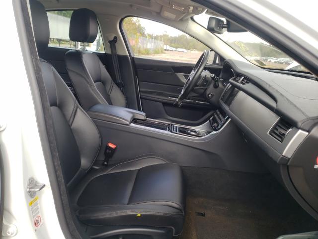 Photo 5 from auction – 2018 JAGUAR XF PREMIUM with VIN SAJBJ4FXXJCY64248