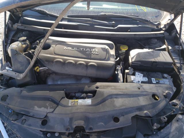 Photo 7 from auction – 2015 CHRYSLER 200 C with VIN 1C3CCCCBXFN525845