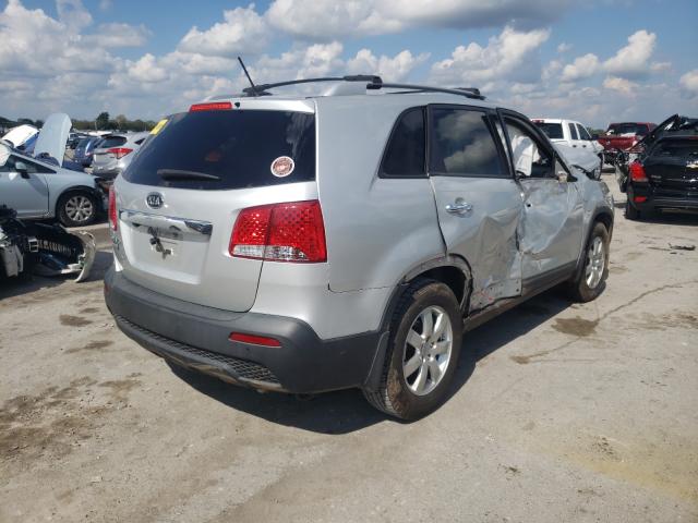Photo 4 from auction – 2013 KIA SORENTO LX with VIN 5XYKT3A64DG330731
