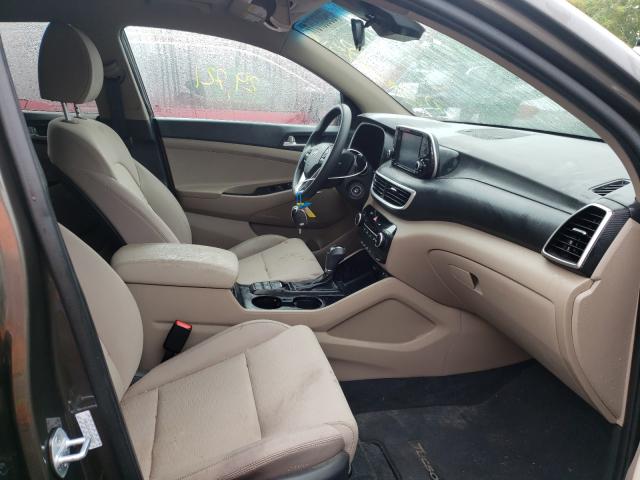 Photo 5 from auction – 2019 HYUNDAI TUCSON SE with VIN KM8J2CA41KU996563