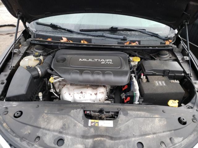 Photo 7 from auction – 2015 CHRYSLER 200 LIMITE with VIN 1C3CCCAB7FN661983