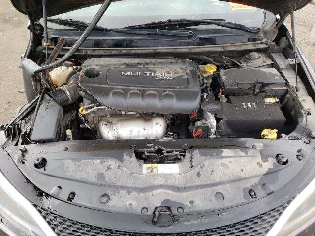 Photo 7 from auction – 2015 CHRYSLER 200 LIMITE with VIN 1C3CCCAB3FN547639