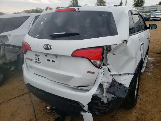 Photo 4 from auction – 2015 KIA SORENTO LX with VIN 5XYKT3A65FG593071