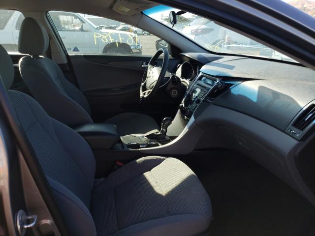 Photo 5 from auction – 2011 HYUNDAI SONATA with VIN 5NPEB4AC4BH067853