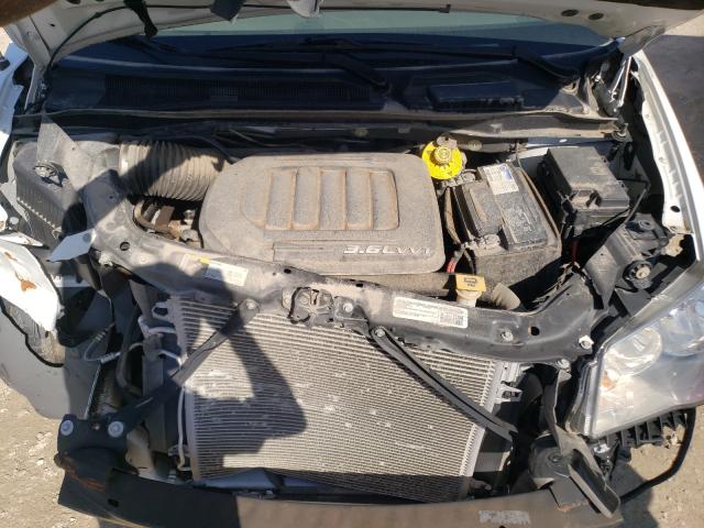 Photo 7 from auction – 2015 CHRYSLER TOWN & COU with VIN 2C4RC1CG8FR656748