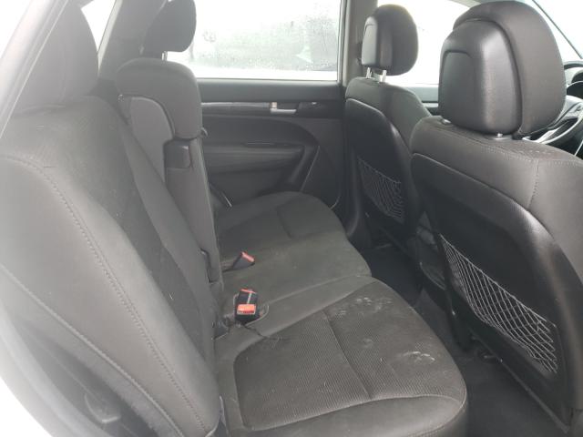 Photo 6 from auction – 2015 KIA SORENTO LX with VIN 5XYKT3A65FG593071