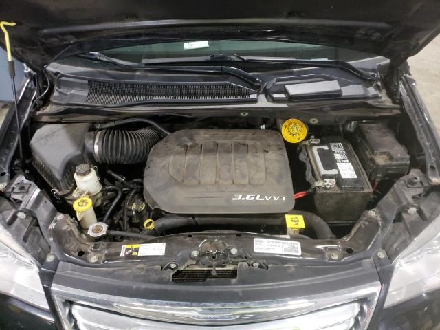 Photo 7 from auction – 2016 CHRYSLER TOWN & COU with VIN 2C4RC1BG7GR298884