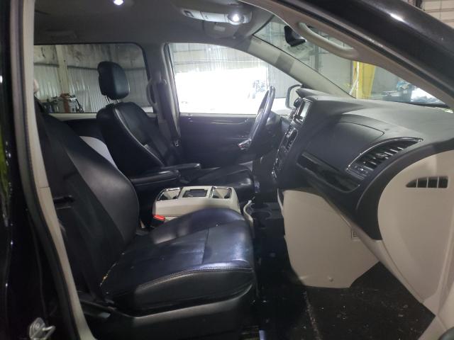 Photo 5 from auction – 2016 CHRYSLER TOWN & COU with VIN 2C4RC1BG7GR298884