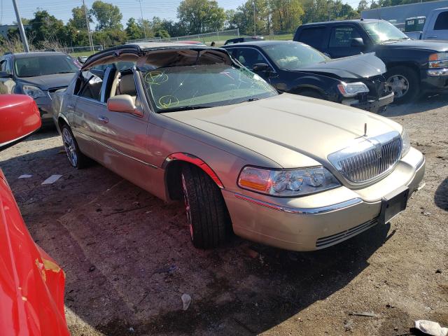 Photo 1 from auction – 2004 LINCOLN TOWN CAR E with VIN 1LNHM81W04Y612033