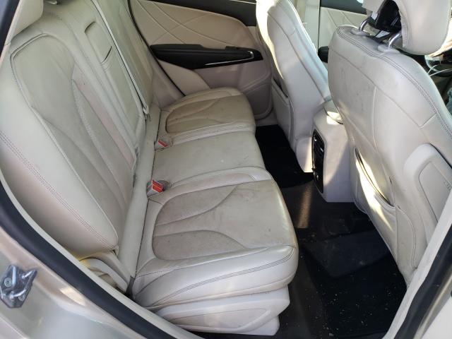 Photo 6 from auction – 2017 LINCOLN MKC SELECT with VIN 5LMCJ2C97HUL50321