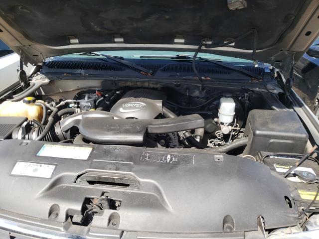 Photo 7 from auction – 2001 CHEVROLET SUBURBAN K with VIN 3GNFK16T61G224907