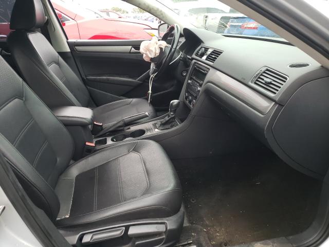 Photo 5 from auction – 2015 VOLKSWAGEN PASSAT S with VIN 1VWAT7A32FC050836