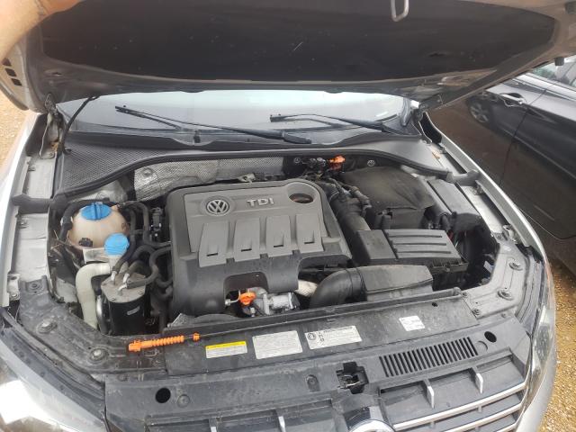 Photo 7 from auction – 2013 VOLKSWAGEN PASSAT SE with VIN 1VWBN7A33DC071447