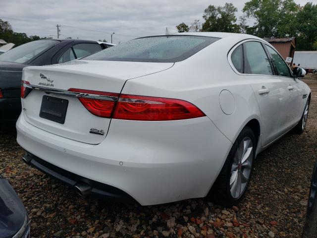 Photo 4 from auction – 2018 JAGUAR XF PREMIUM with VIN SAJBJ4FXXJCY64248