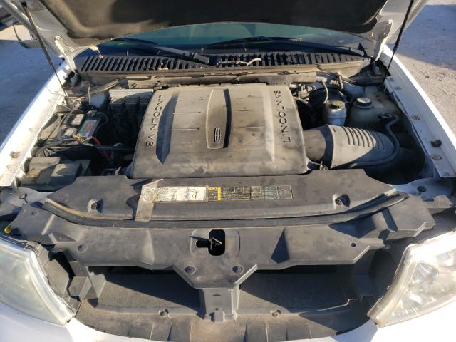 Photo 7 from auction – 2006 LINCOLN NAVIGATOR with VIN 5LMFU28576LJ23868