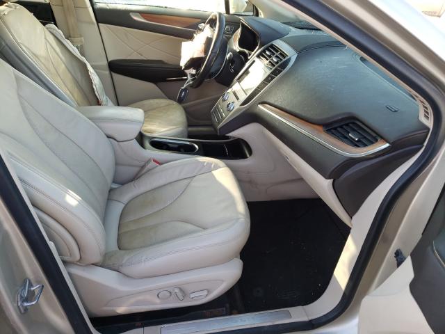 Photo 5 from auction – 2017 LINCOLN MKC SELECT with VIN 5LMCJ2C97HUL50321