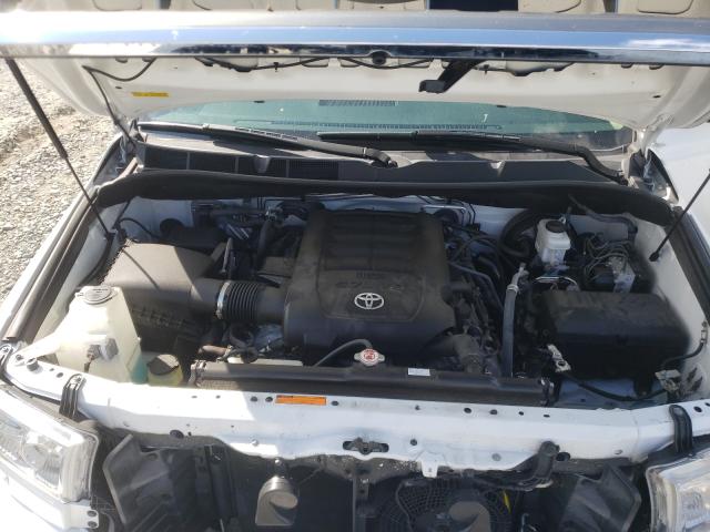Photo 7 from auction – 2017 TOYOTA SEQUOIA LI with VIN 5TDJW5G17HS155216